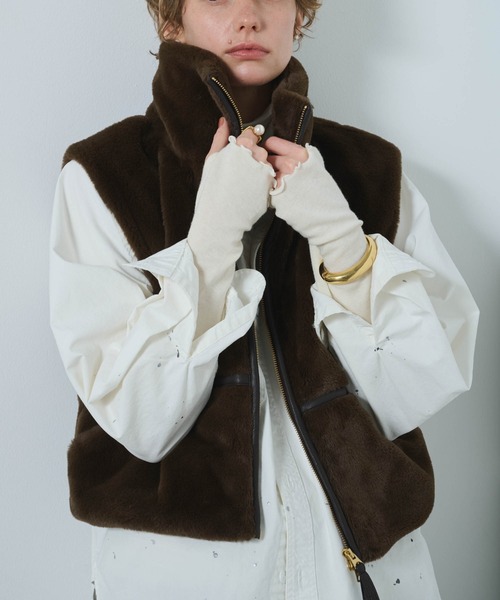 kha:ki(カーキ)の「「KHA:KI / カーキ」STAND COLLAR FUR VEST(ベスト・レディース・ブラウン/ベージュ・1/2)」の9枚目の写真