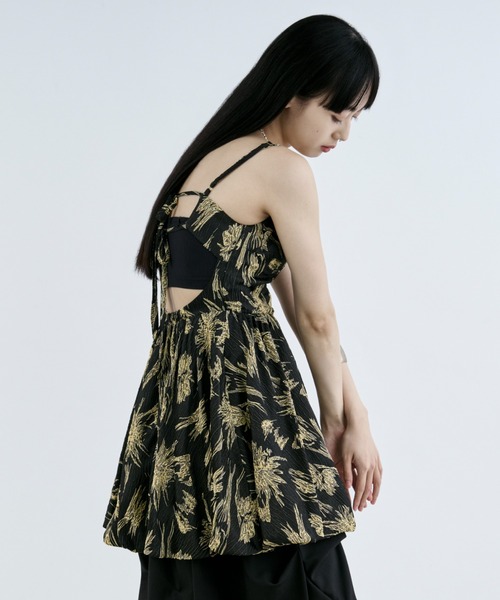 Ezick(エジック)の「Jacquard balloon キャミチュニック(チュニック・レディース・オフホワイト/ブラック×シルバー/ブラック×ゴールド・FREE)」の9枚目の写真