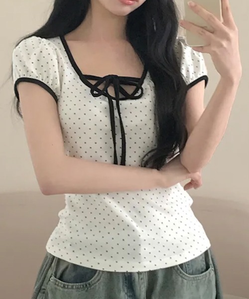 NANAHACHI(ナナハチ)の「水玉柄パフスリーブ半袖Tシャツ(Tシャツ/カットソー・レディース・レッド/ブラウン/ブラック/クリーム・FREE)」の5枚目の写真