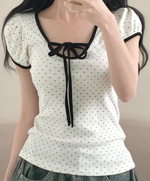 NANAHACHI(ナナハチ)の「水玉柄パフスリーブ半袖Tシャツ(Tシャツ/カットソー・レディース・レッド/ブラウン/ブラック/クリーム・FREE)」の6枚目の写真