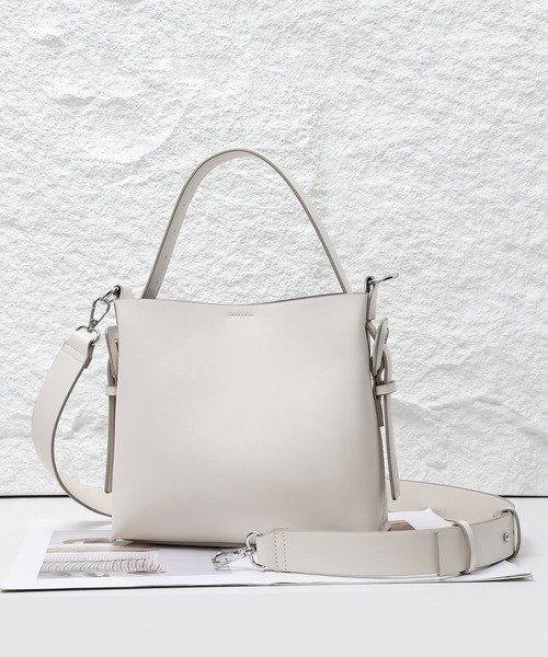 Ungrid(アングリッド)の「【Ungrid/アングリッド】ソフトスムース クルミバックルミドルショルダーバッグ(ショルダーバッグ・レディース・キャメル/アイボリー/ブラック・FREE)」の22枚目の写真