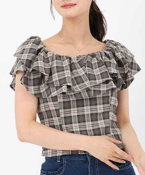 MISCH MASCH（ミッシュマッシュ）の「フリルショルダーチェックブラウス（シャツ/ブラウス・レディース・ベージュ/ピンク・ﾌﾘ-）」の9枚目の写真