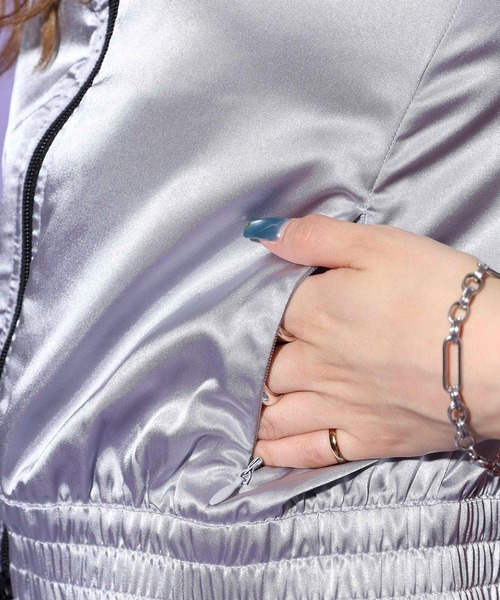 セール】グロッシークロップドトラックトップ（ジャージ）｜NERDY