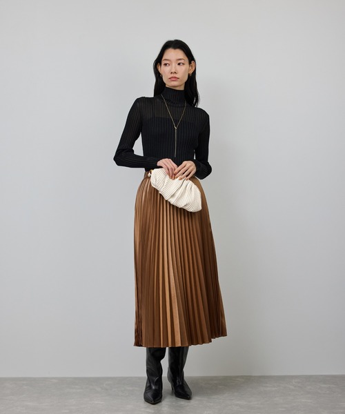 ROPE'（ロペ）の「ラムレザーロープ柄クラッチバッグ/ミニ（クラッチバッグ・レディース・オフホワイト/ブラック・FREE）」の4枚目の写真