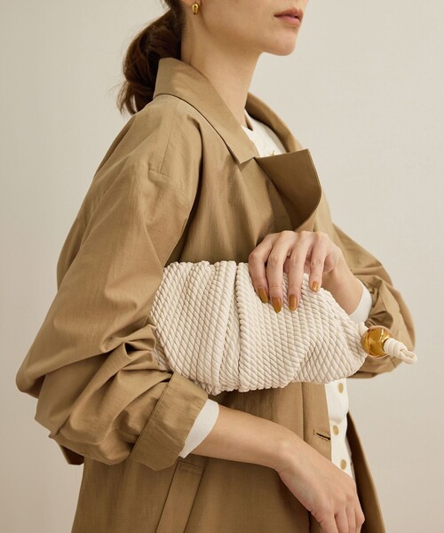 ROPE'（ロペ）の「ラムレザーロープ柄クラッチバッグ/ミニ（クラッチバッグ・レディース・オフホワイト/ブラック・FREE）」の7枚目の写真