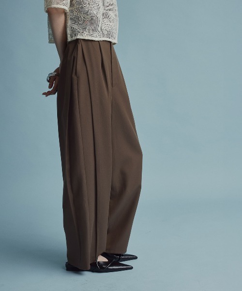 W:Huku(フーク)の「【新色】【W:Huku / ストレッチソフトツイル】コクーン バレルレッグ スラックス / Stretch Soft Twill Cocoon Slacks(スラックス・レディース・グレー/レッド系/ブラック/ブラウン/ベージュ・FREE)」の10枚目の写真
