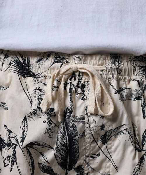 BANKS(バンクス)の「BANKS JOURNAL ALL OVER FLOWER SHORT PANTS オールオーバーフラワーショートパンツ(その他パンツ・メンズ・ブラウン/ブラック・S/M/L)」の4枚目の写真
