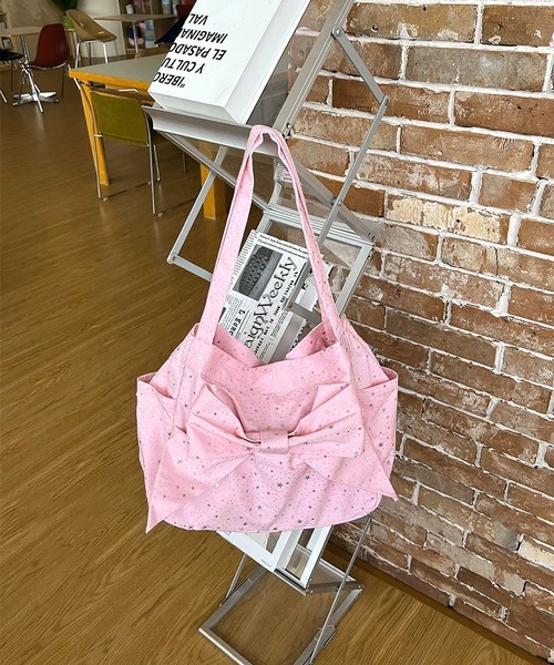 LA VORAGINE（ラ ヴォラジネ）の「星スター柄ビッグリボン大容量トート