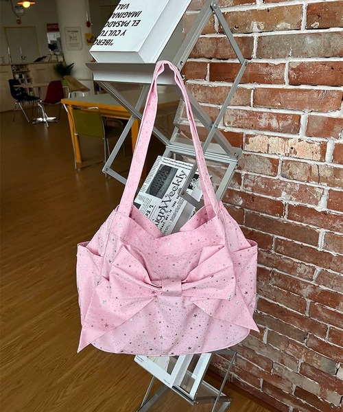 LA VORAGINE（ラ ヴォラジネ）の「星スター柄ビッグリボン大容量トート