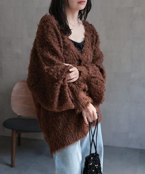 ap retro(アプレトロ)の「プードルシャギーニットカーディガン(カーディガン/ボレロ・レディース・グレイッシュベージュ/ピンク/ブラウン/チャコール・FREE)」の22枚目の写真