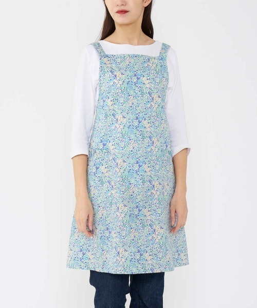 NAIGAI(ナイガイ)の「LICIE MADE WITH LIBERTY FABRIC Joanna Louise 綿100% 40ブロード 撥水加工 後結び ロングエプロン 70554001(エプロン・レディース・ピンク/ブルー/パープル・FREE)」の8枚目の写真