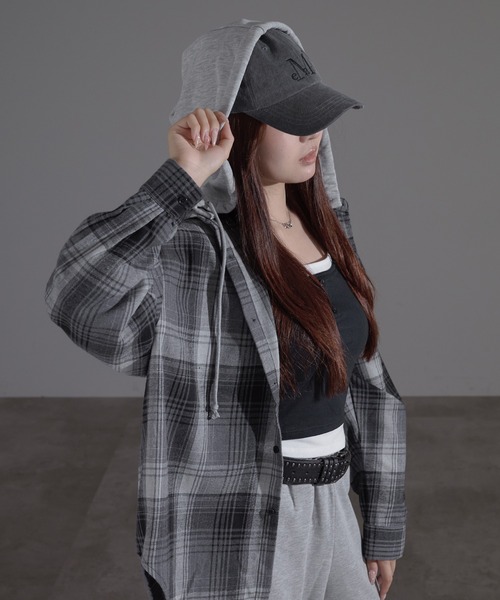 apres jour mignon(アプレジュールミニョン)の「フード付きチェックシャツ(シャツ/ブラウス・レディース・ネイビー/ブラウン系その他/ブラック・X-LARGE/フリー)」の8枚目の写真