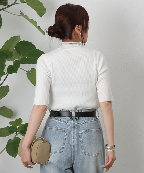 COLONY 2139（コロニートゥーワンスリーナイン）の「PBT5分袖ハイネックプルオーバー（ニット/セーター・レディース・ベージュ/ブラウン/ピンク/バーガンディー/オフホワイト/ブルー/ブラック/グレー系その他・FREE）」の11枚目の写真