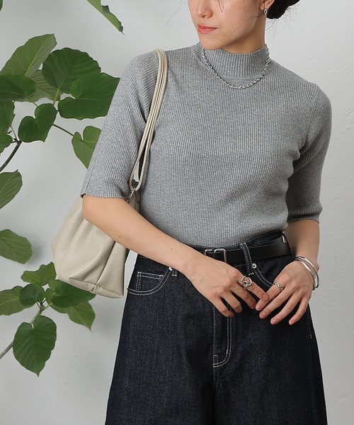 COLONY 2139（コロニートゥーワンスリーナイン）の「PBT5分袖ハイネックプルオーバー（ニット/セーター・レディース・ベージュ/ブラウン/ピンク/バーガンディー/オフホワイト/ブルー/ブラック/グレー系その他・FREE）」の20枚目の写真