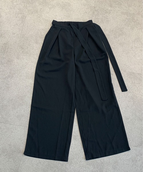 Maison Calme（メゾンカルム）の「ウエストリボンデザイン ルーズワイドスラックス　オールシーズン　定番　きれいめ（スラックス・レディース・ブラック/グレー・F）」の9枚目の写真