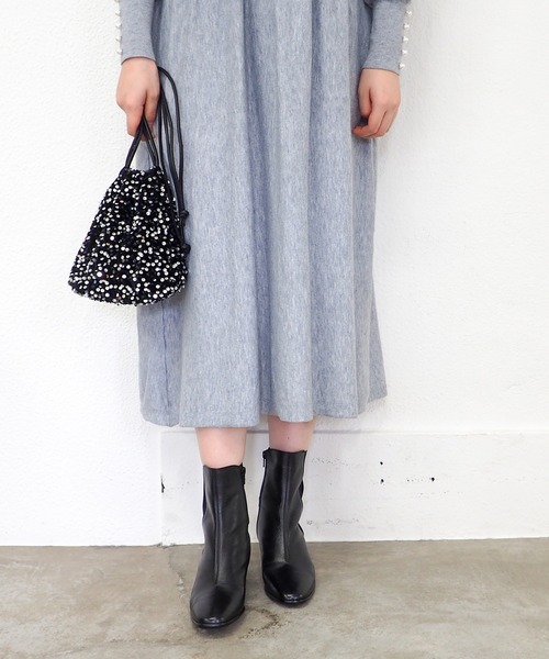 cava cava（サヴァサヴァ）の「防滑│Vカットサイドゴアブーツ　3720563（ブーツ・レディース・ブラック/ダークブラウン・22.5cm/23cm/23.5cm/24cm/24.5cm）」の12枚目の写真