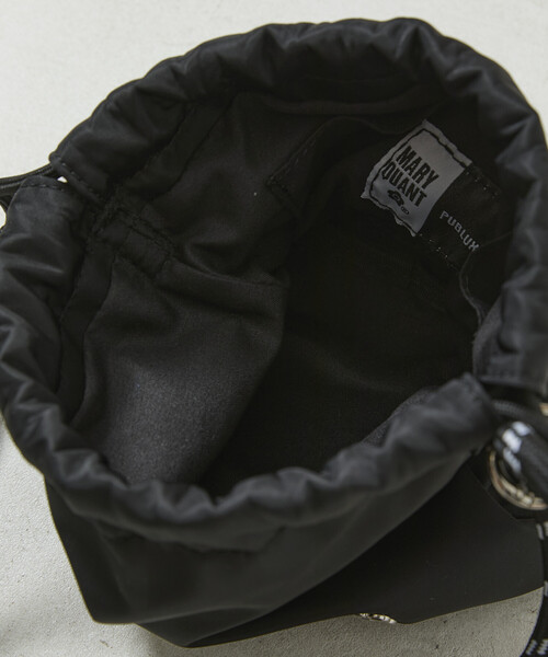 PUBLUX（パブリュクス）の「MARY QUANT × PUBLUX/マリークワント フラワースタッズ ナイロン 巾着バッグ　限定展開（ショルダーバッグ・レディース・ブラック/オリーブ/ベージュ・ONE SIZE）」の16枚目の写真