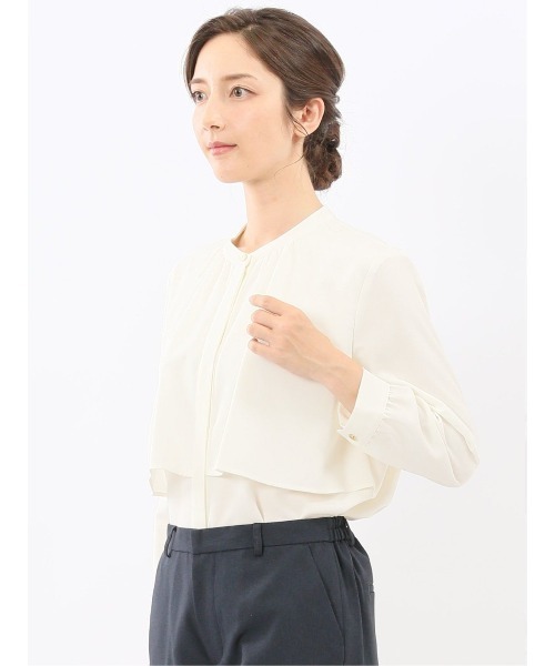 m.f.editorial（エムエフエディトリアル）の「【ストレッチ イージーケア UVカット】m.f.エディトリアル レディース レイヤード風 比翼 長袖ブラウス（シャツ/ブラウス・レディース・グレー系その他2/ライトグレー/ワインレッド/アイボリー・LARGE/MEDIUM）」の7枚目の写真