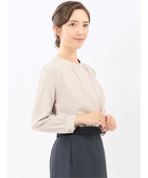 m.f.editorial（エムエフエディトリアル）の「【ストレッチ イージーケア UVカット】m.f.エディトリアル レディース レイヤード風 比翼 長袖ブラウス（シャツ/ブラウス・レディース・グレー系その他2/ライトグレー/ワインレッド/アイボリー・LARGE/MEDIUM）」の17枚目の写真