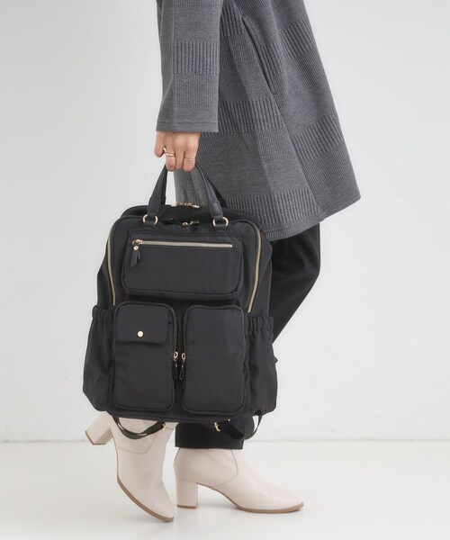 SHOO・LA・RUE(シューラルー)の「【撥水】立体ポケットリュック(バックパック/リュック・レディース・ダークグレー/ダークブラウン/ブラック・00)」の6枚目の写真