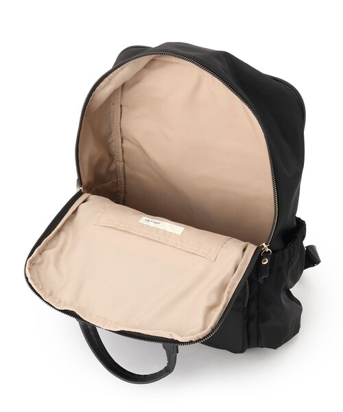 SHOO・LA・RUE(シューラルー)の「【撥水】立体ポケットリュック(バックパック/リュック・レディース・ダークグレー/ダークブラウン/ブラック・00)」の17枚目の写真