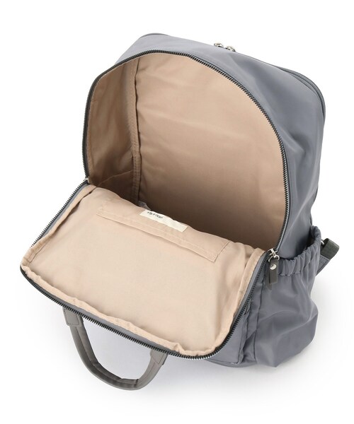 SHOO・LA・RUE(シューラルー)の「【撥水】立体ポケットリュック(バックパック/リュック・レディース・ダークグレー/ダークブラウン/ブラック・00)」の19枚目の写真