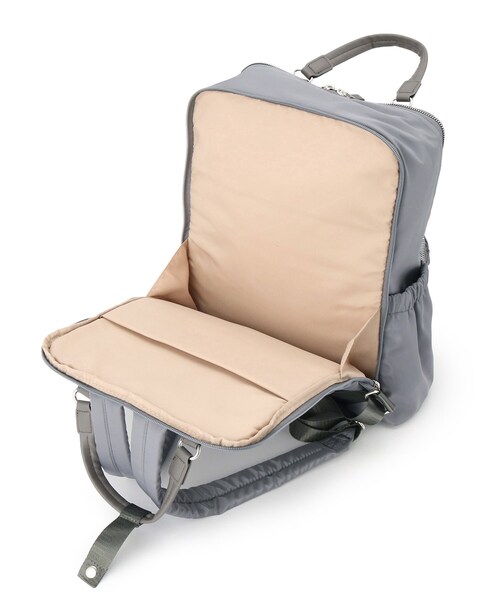 SHOO・LA・RUE(シューラルー)の「【撥水】立体ポケットリュック(バックパック/リュック・レディース・ダークグレー/ダークブラウン/ブラック・00)」の22枚目の写真