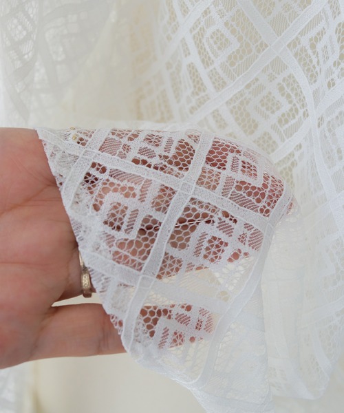 HER CLOSET(ハークローゼット)の「【HER CLOSET】オフィスカジュアル 長袖レースシアーシャツブラウス OFFICE CASUAL LONG SLEEVE LACE SHEER SHIRT BLOUSE(シャツ/ブラウス・レディース・ホワイト/ブラック・MEDIUM)」の8枚目の写真