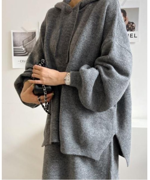 FAVORITO(ファヴォリート)の「フード付きニットトップス+スカートセットアップ(セットアップ・レディース・ブラック/グレー/ベージュ・F)」の17枚目の写真