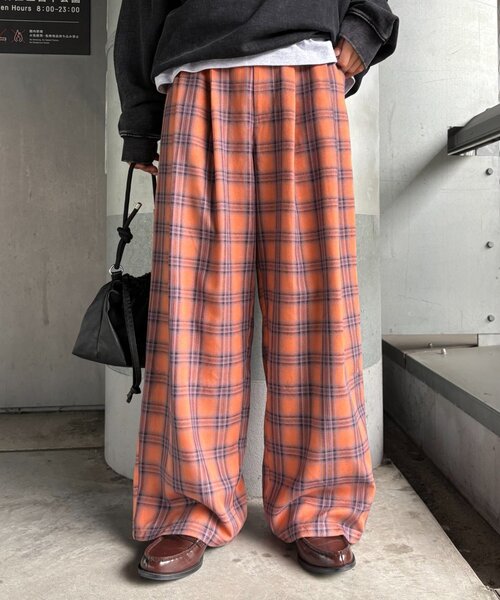 CIAOPANIC TYPY（チャオパニックティピー）の「【UNISEX】ネルチェックタックボリュームワイドパンツ（その他パンツ・レディース・オレンジ/ボルドー/ブラウン/ブラック・LARGE/MEDIUM）」の4枚目の写真