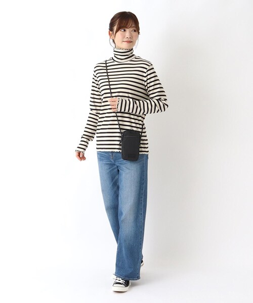 one'sterrace(ワンズテラス)の「SE 軽量マルチミニポシェット(ショルダーバッグ・レディース・ダークブラウン系8/グレー系4/ブラック系8・99)」の17枚目の写真
