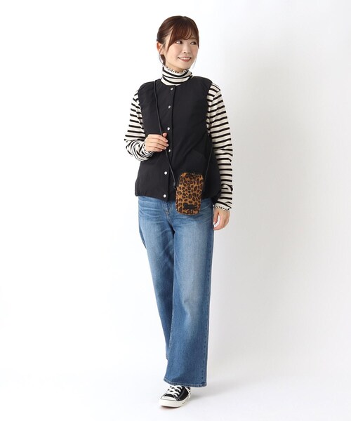 one'sterrace(ワンズテラス)の「SE 軽量マルチミニポシェット(ショルダーバッグ・レディース・ダークブラウン系8/グレー系4/ブラック系8・99)」の19枚目の写真
