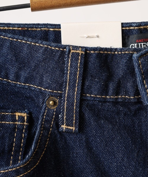 GUESS JEANS(ゲスジーンズ)の「GUESS JEANS GJ G06 MOM DENIM PANTS ゲスジーンズ インディゴデニムパンツ(デニムパンツ・レディース・インディゴブルー・29inch/27inch/25inch/24inch/28inch/26inch)」の12枚目の写真