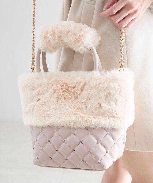 MAJESTIC LEGON（マジェスティックレゴン）の「キルティングビジューファーバッグ（ショルダーバッグ・レディース・アイボリー/ピンク/ライトグレー・FREE）」の9枚目の写真