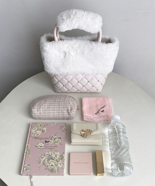 MAJESTIC LEGON（マジェスティックレゴン）の「キルティングビジューファーバッグ（ショルダーバッグ・レディース・アイボリー/ピンク/ライトグレー・FREE）」の13枚目の写真