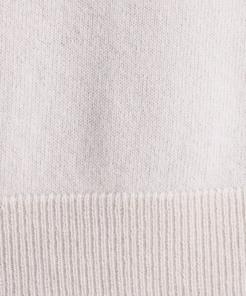 INDIVI（インディヴィ）の「【洗える／カシミヤ混】ボトルネック ドルマンスリーブニット（ニット/セーター・レディース・オフホワイト/ナチュラル/レッド系1/ブラウン系その他/サックスブルー/ダークグレー・38/34/13/05/15 /19）」の11枚目の写真