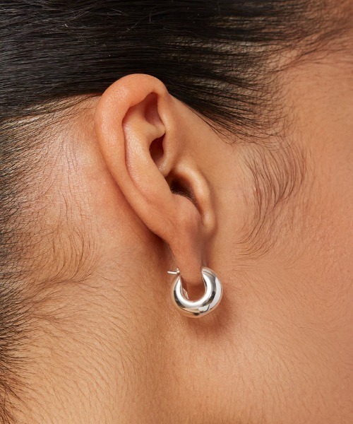 JENNYBIRD(ジェニーバード)の「【JENNY BIRD/ジェニーバード】フープピアス Mini Tome Hoop Earrings(ピアス(両耳用)・レディース・シルバー/ゴールド・FREE)」の15枚目の写真