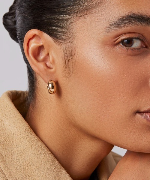 JENNYBIRD(ジェニーバード)の「【JENNY BIRD/ジェニーバード】フープピアス Mini Tome Hoop Earrings(ピアス(両耳用)・レディース・シルバー/ゴールド・FREE)」の7枚目の写真