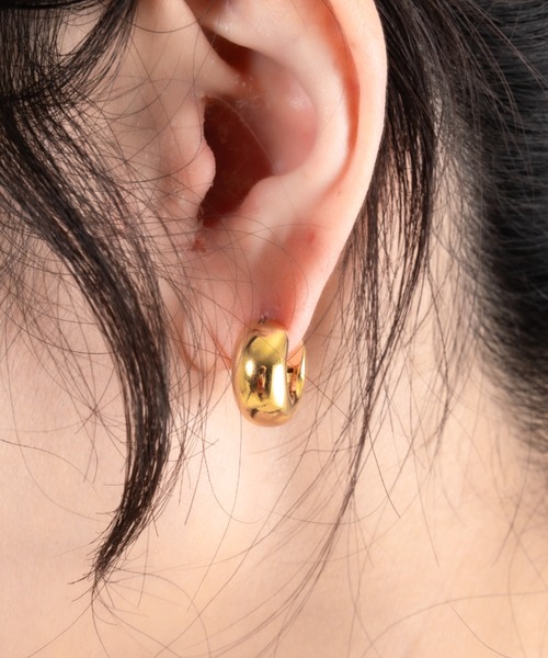 JENNYBIRD(ジェニーバード)の「【JENNY BIRD/ジェニーバード】フープピアス Mini Tome Hoop Earrings(ピアス(両耳用)・レディース・シルバー/ゴールド・FREE)」の6枚目の写真