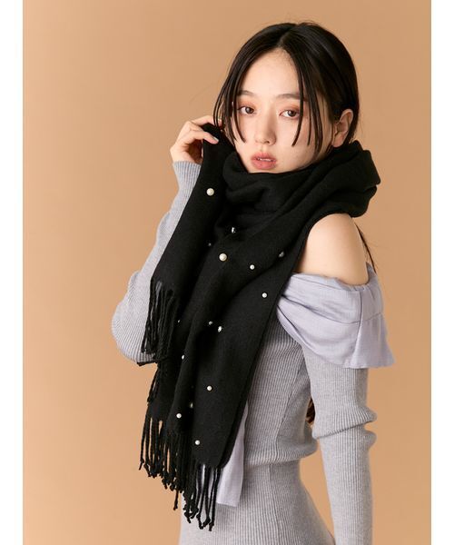 LILY BROWN（リリーブラウン）の「[L.B CANDY STOCK]パールビジュー付きストール（ストール/ショール・レディース・ホワイト/ブラック・F）」の10枚目の写真