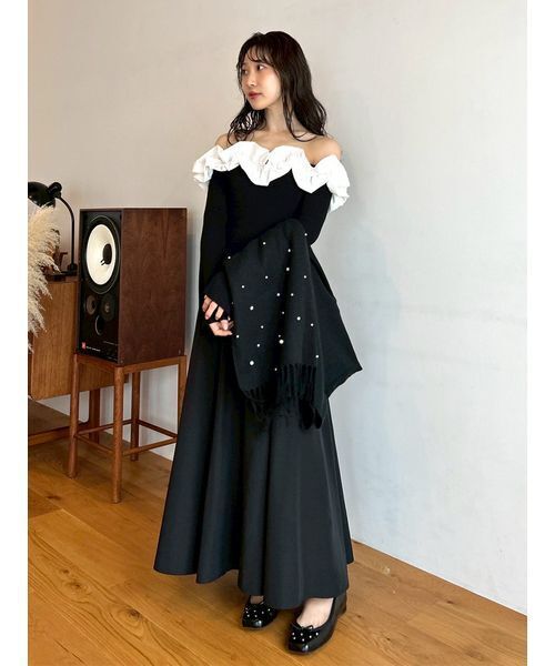 LILY BROWN（リリーブラウン）の「[L.B CANDY STOCK]パールビジュー付きストール（ストール/ショール・レディース・ホワイト/ブラック・F）」の11枚目の写真