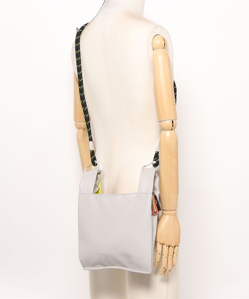 Cheek（チーク）の「code 2way shoulder（ショルダーバッグ・レディース・ブルー/グリーン/ブラック/アイボリー・FREE）」の8枚目の写真