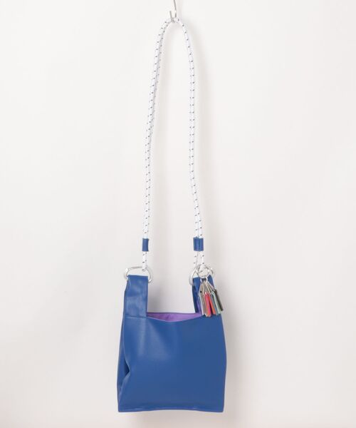 Cheek（チーク）の「code 2way shoulder（ショルダーバッグ・レディース・ブルー/グリーン/ブラック/アイボリー・FREE）」の13枚目の写真