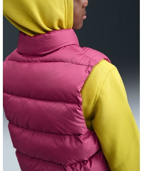 NIKE(ナイキ)の「《NIKEアパレル》K NSW TF ADP PUFFER VEST(ベスト・キッズ・レッド系その他/ブラック・130/140/150/160)」の7枚目の写真