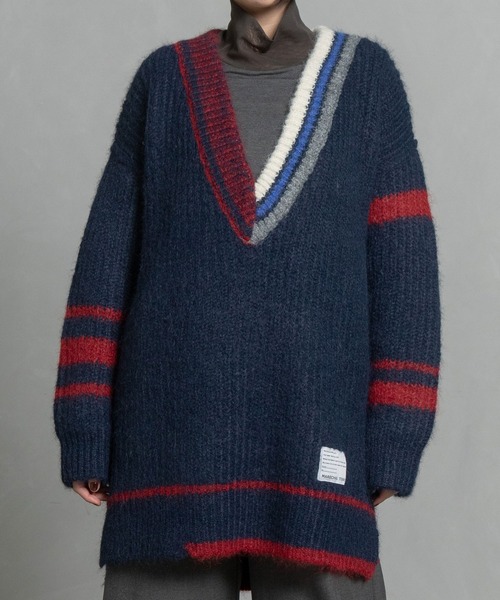 MARECHAL TERRE（マルシャルテル）の「Vネックオーバーサイズニット（ニット/セーター・レディース・レッド/ブラック/アイボリー/ネイビー・MEDIUM）」の6枚目の写真