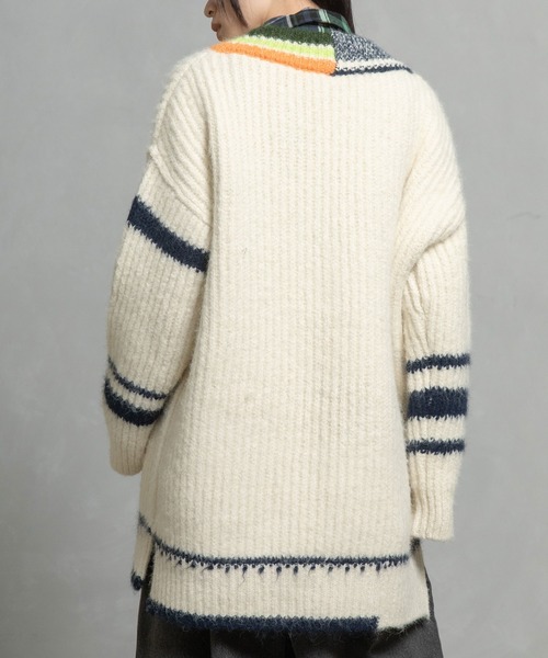 MARECHAL TERRE（マルシャルテル）の「Vネックオーバーサイズニット（ニット/セーター・レディース・レッド/ブラック/アイボリー/ネイビー・MEDIUM）」の22枚目の写真