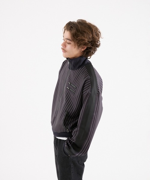 FTW（エフティダブリュー）の「【UNISEX】STRIPE TRACK JACKET（ブルゾン・メンズ・ボルドー/ブラック・LARGE/MEDIUM/SMALL）」の11枚目の写真