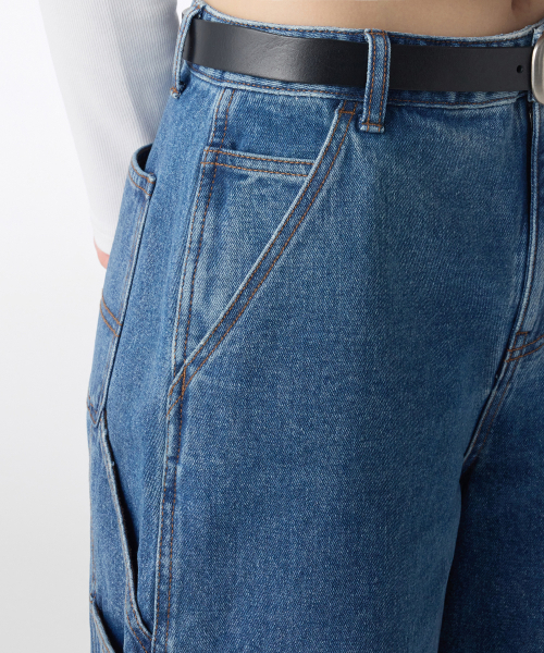 MUSINSA STANDARD WOMAN（ムシンサスタンダードウーマン）の「ウィメンズカーペンターバミューダデニムパンツ[ミディアムインディゴ]（デニムパンツ・レディース・その他・30/28/24/25/26/27/29）」の4枚目の写真