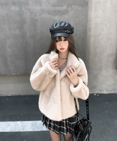 VEILA(ヴェイラ)の「フェイクファーボリュームジャケット(その他アウター・レディース・ベージュ/ブラック/ホワイト・L/M)」の19枚目の写真
