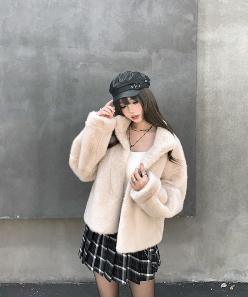 VEILA(ヴェイラ)の「フェイクファーボリュームジャケット(その他アウター・レディース・ベージュ/ブラック/ホワイト・L/M)」の22枚目の写真